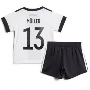 Tyskland Thomas Muller #13 Hemmatröja Barn VM 2022 Kortärmad (+ Korta byxor)
