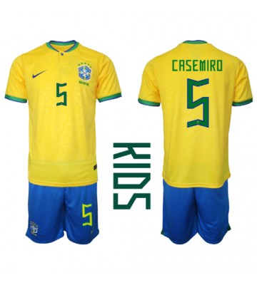 Brasilien Casemiro #5 Hemmatröja Barn VM 2022 Kortärmad (+ Korta byxor)